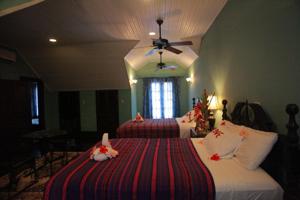 Mahogany Hall Luxury Boutique Resort San Ignacio Extérieur photo